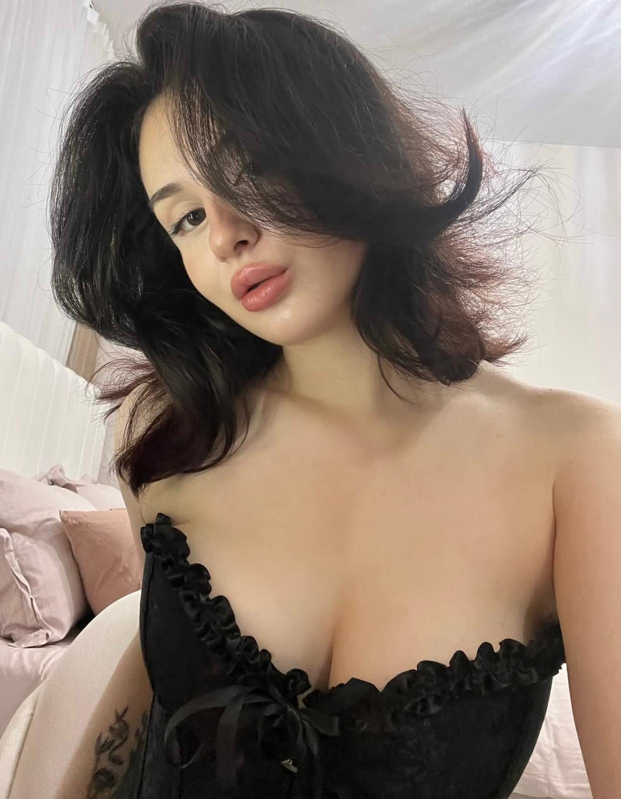 Minnetler Kapalı Bayan Escort Tülin